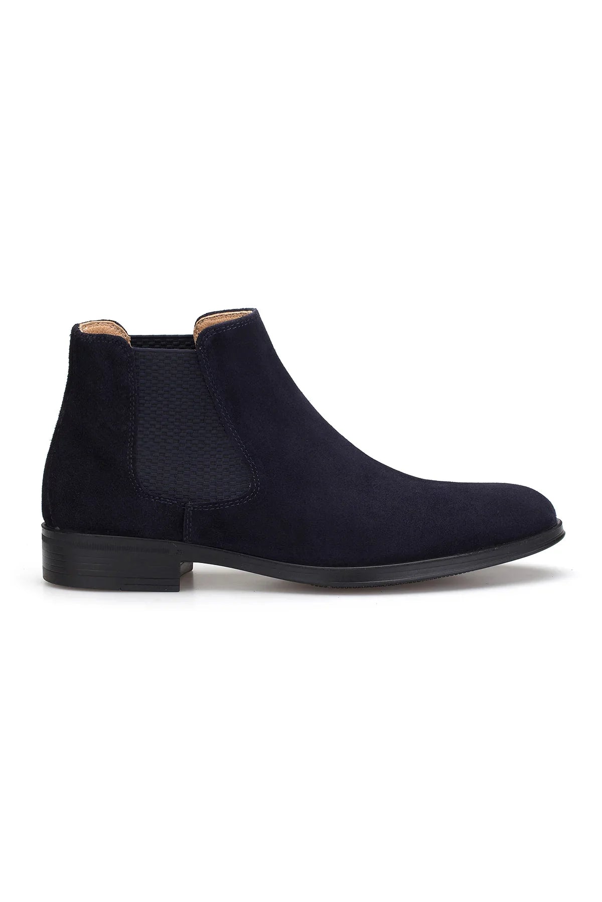 Seitliche Ansicht der Chelsea-Boots mit rutschfester Gummisohle und feinem Wildleder-Obermaterial